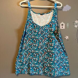 A buttery soft top, worn one time in wonderful condition!